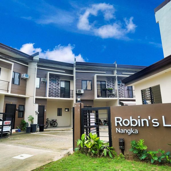 Robins Lane Nagka Featured